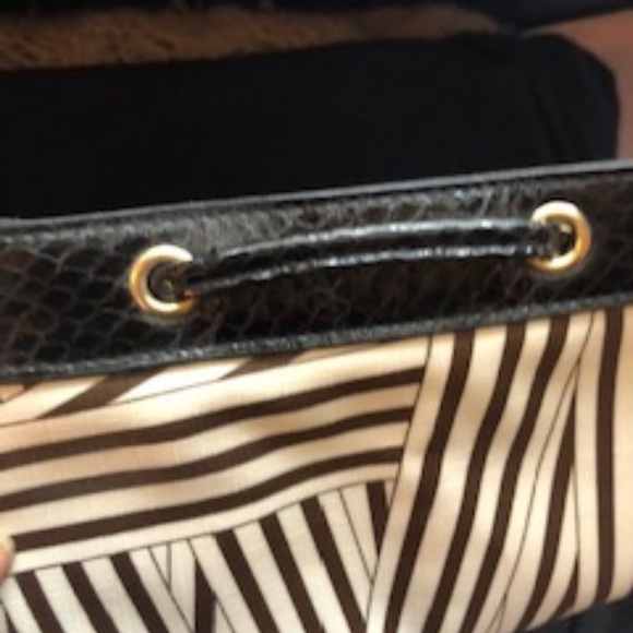 *HOST PICK* henri bendel Bucket Backpack *NWOT* - Picture 5 of 8